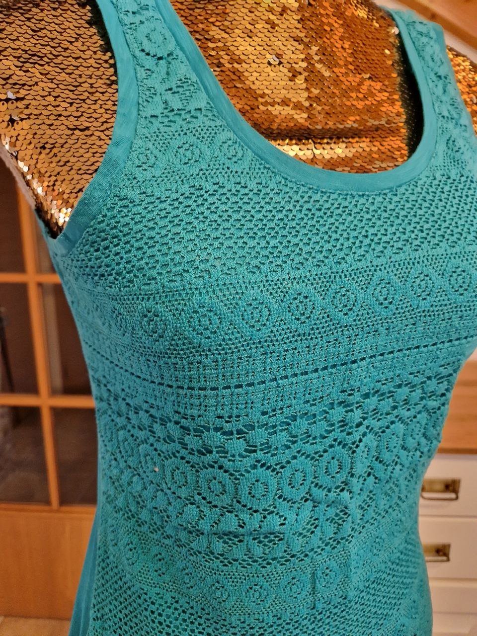 Bequemes T-Shirt - Top - Trägerhemd. Größe S 