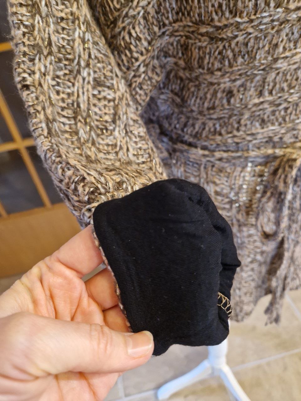 Schöner Strickumhang, Pulli. Größe S.