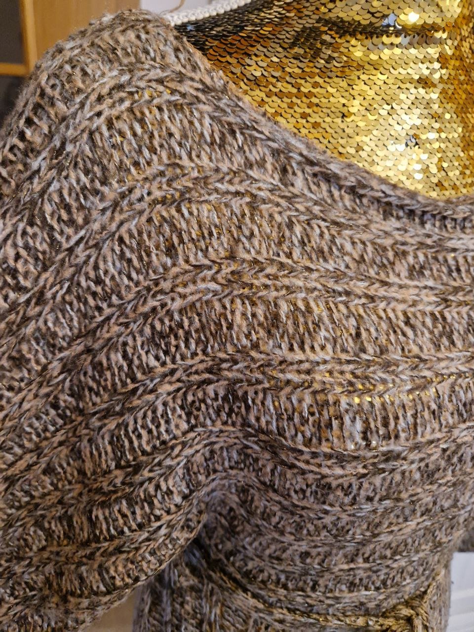 Schöner Strickumhang, Pulli. Größe S.