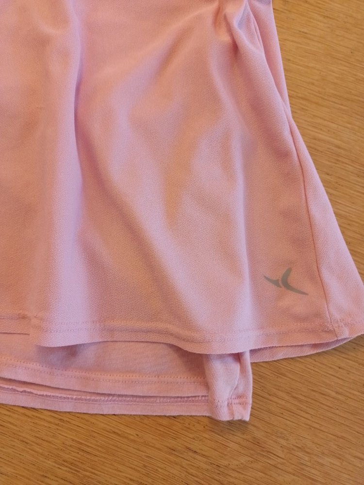 Schönes T-Shirt - Top.  Größe S. Viskose + Polyester. 