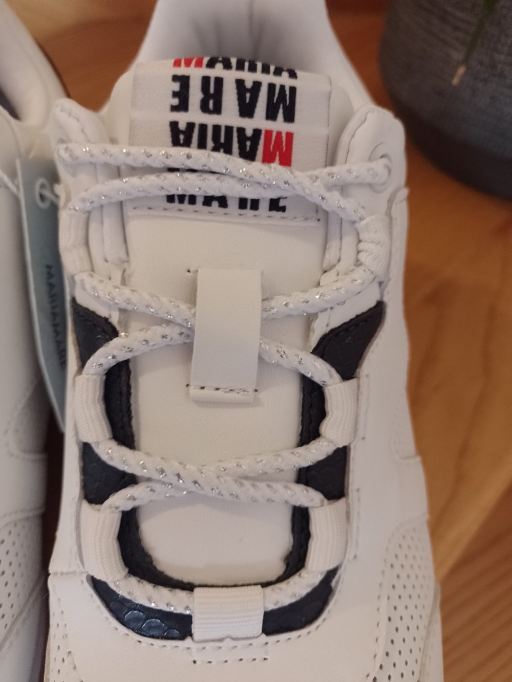 Mariamare. Neu stylische Sneaker. Größe 38.