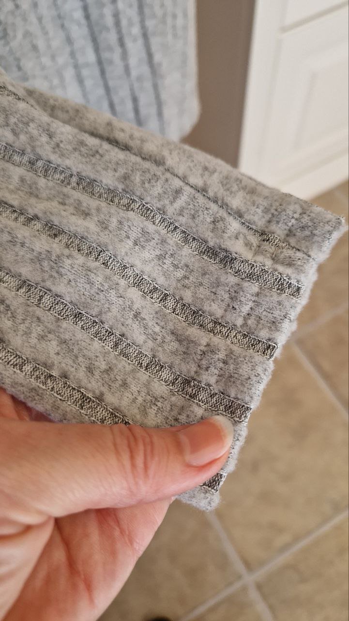 Schöner langer grauer Pullover, Sweatshirt, Tunika.  Größe L.