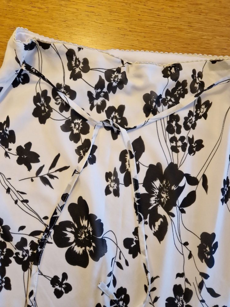 Charmanter Rock. Größe S. 