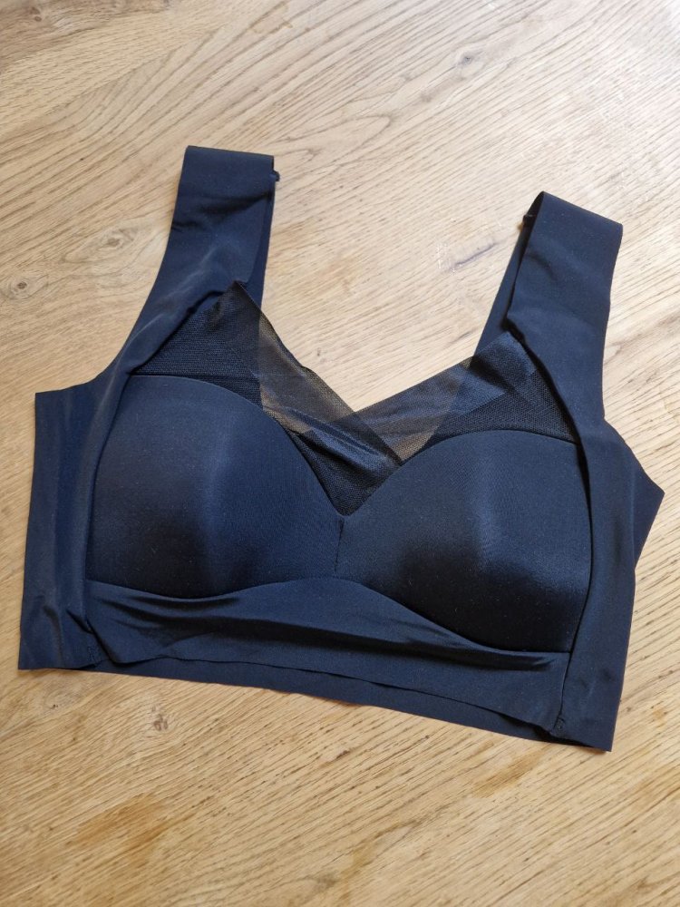 Neu. Bequem, atmungsaktiv Sport -Fitness - BH, Dessous. Größe M. 