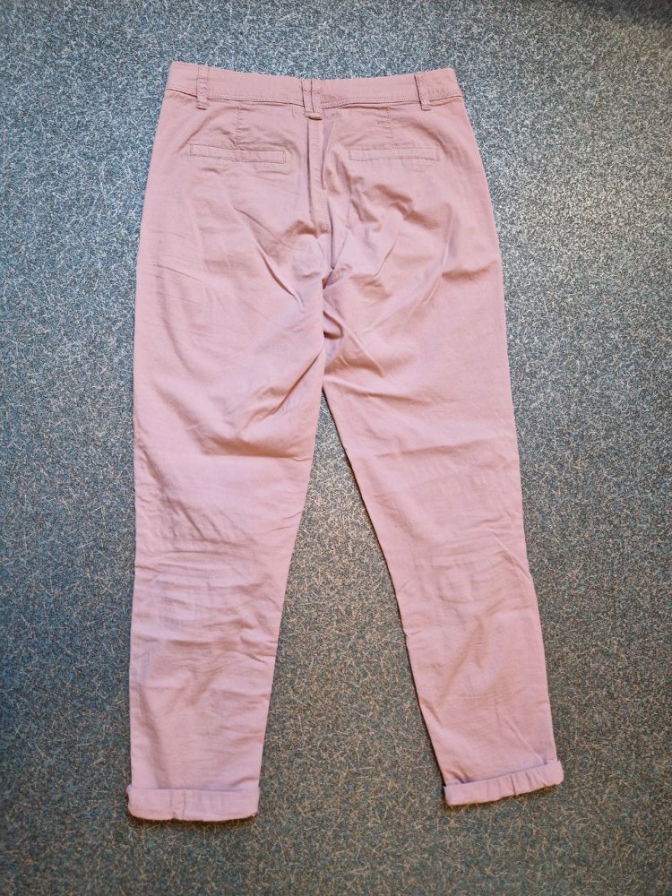 C&A.  Stylische leichte Caprihose, Chino.   Größe S. Baumwolle.