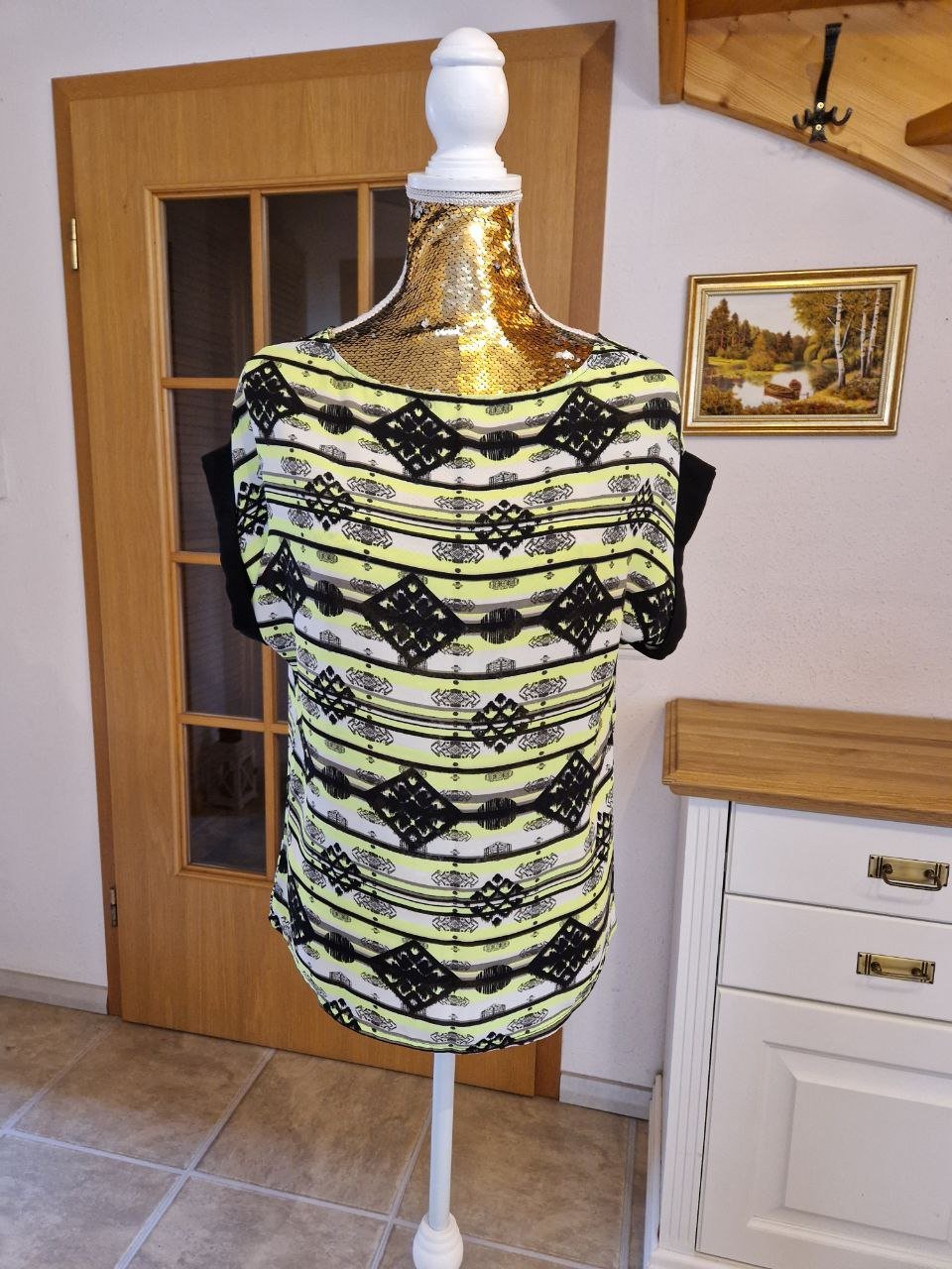  Bequeme Bluse - T-Shirt . Größe L. 