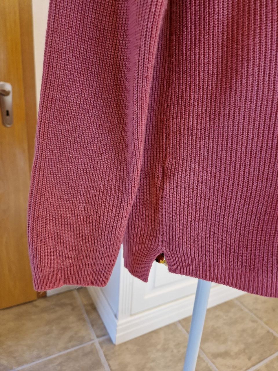 Schöner Pullover, Sweatshirt. Größe M-L.