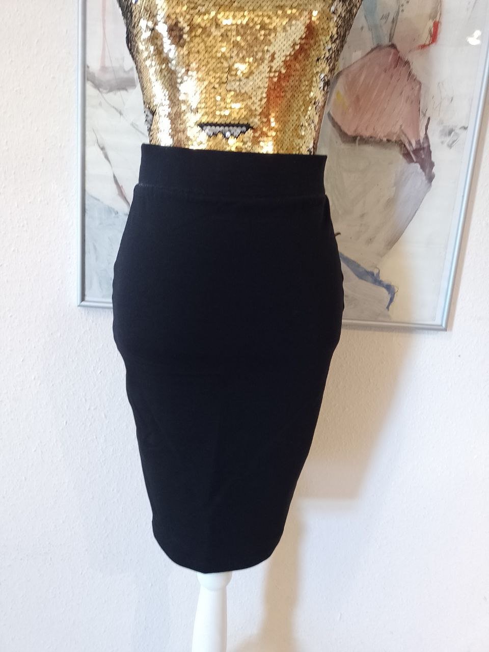 Amisu. Ein schöner Rock, Strickrock. Größe 36. 