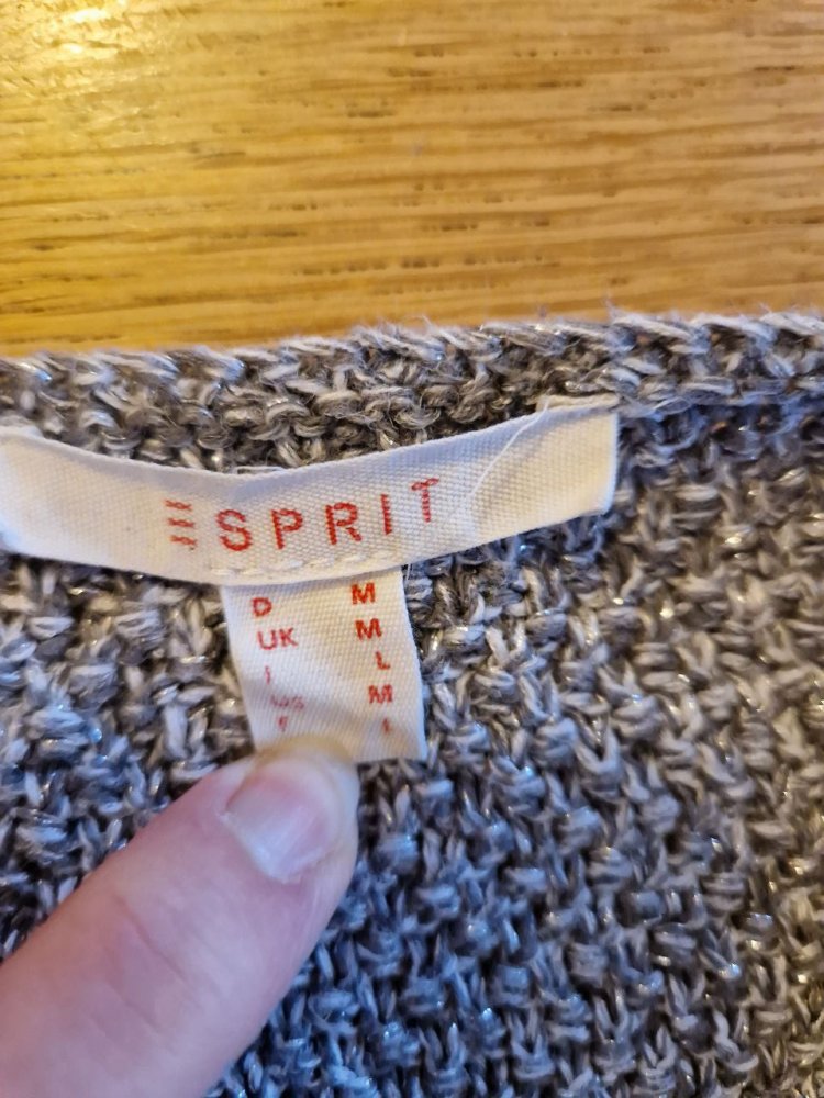 Esprit.  Schöner Pullover, Sweatshirt.  Größe M. 