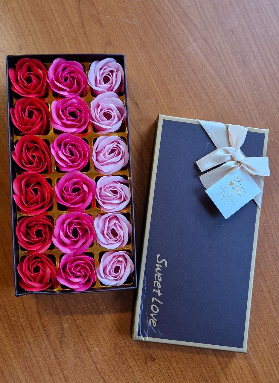 Rosen Seifenblume Geschenkbox. Geschenk für Valentinstag, Geburtstag, Hochzeit. 