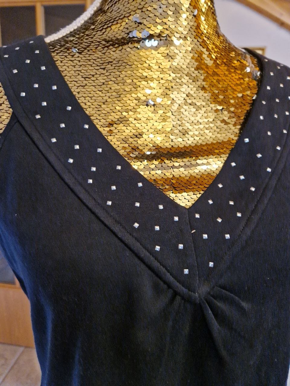 Canda.   Schönes T-Shirt - Top.   Größe M.  