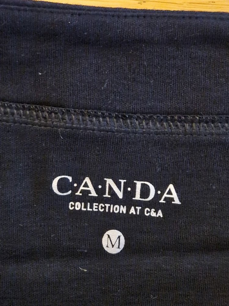 Canda.   Schönes T-Shirt - Top.   Größe M.  