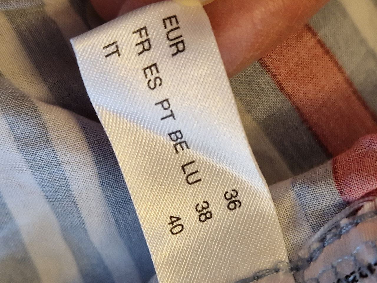 Yessica. T-Shirt - Tunika - Bluse. Größe S.