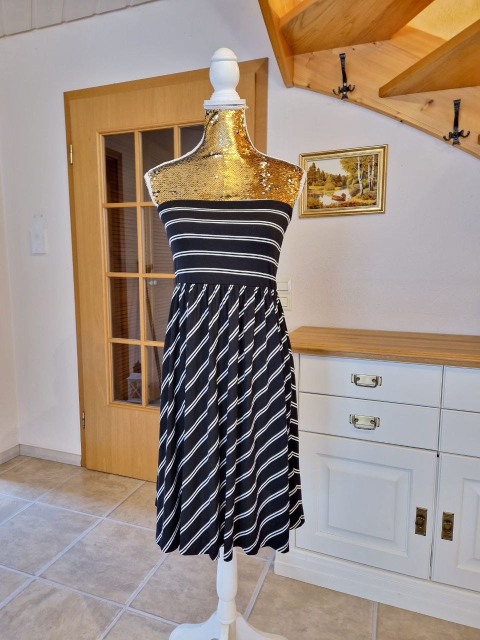 Esmara.  Schönes Sommerkleid.  Viskose + Polyester.  Große M.  