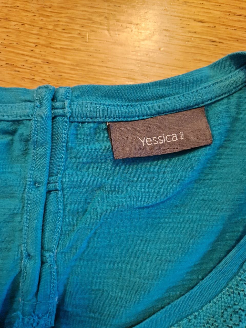 Bequemes T-Shirt - Top - Trägerhemd. Größe S 