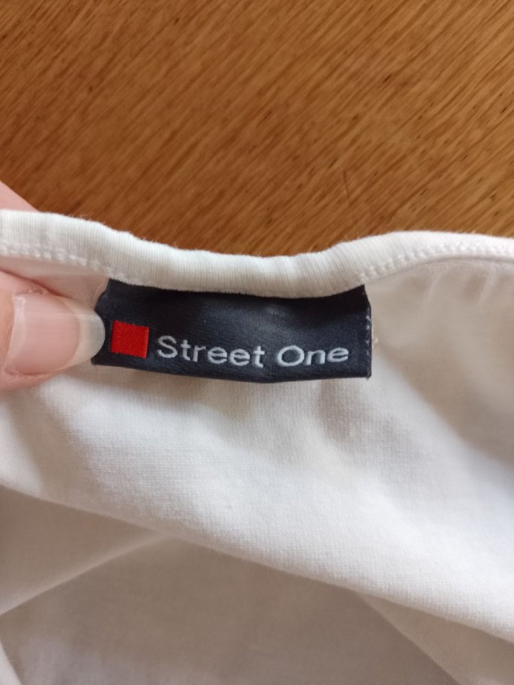 Street One. Top. Set. 2 Stück.   Weiß und schwarz.  