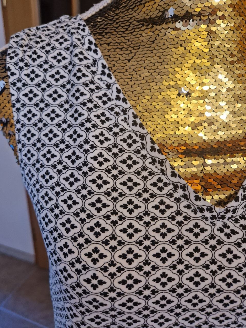  C&A. Schönes Sommerkleid.  Große S.  95% Baumwolle +  5%Elastan. 