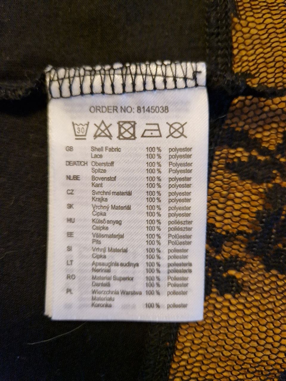 Flame.  Bolero, Strickjacke, Gestrickter Umhang mit Spitze .  Größe M. 