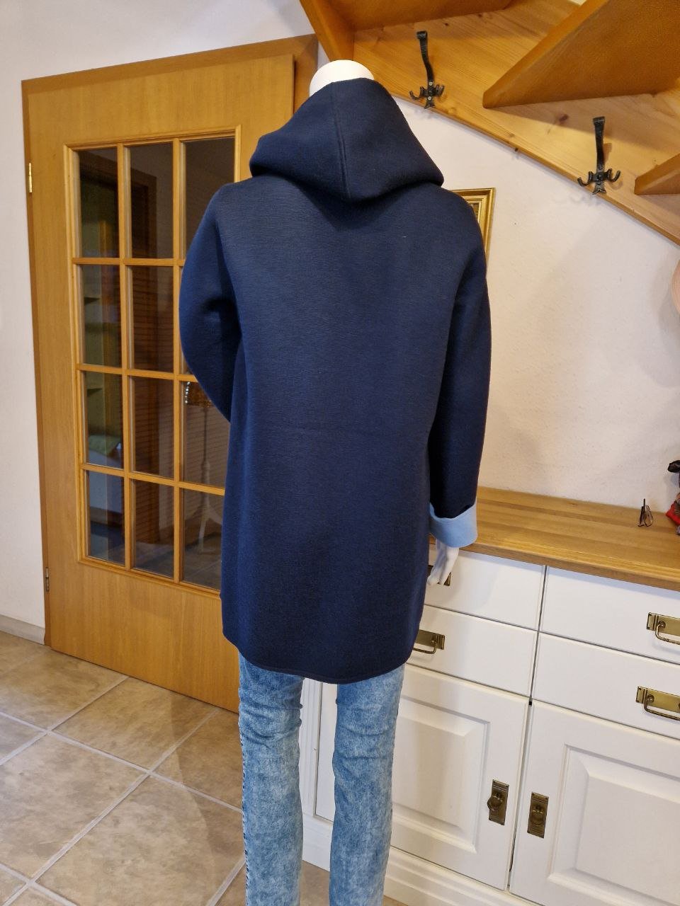 Neu.  Schöne praktische warme Jacke.  Mantel.  Größe S. 