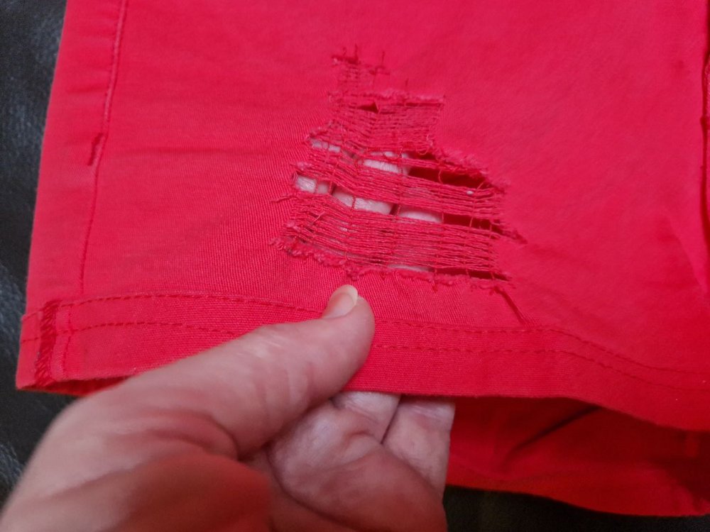 Divided.   Bequeme Shorts.   Größe 36-38.