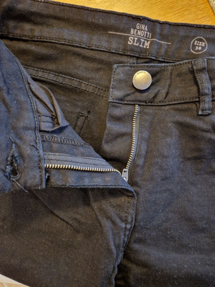 Gina Benotti. Bequeme Jeans - Shorts. Größe 36.