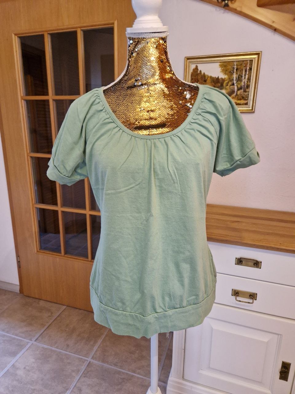 Bequemes T-Shirt.  Baumwolle.  Größe M-L. 