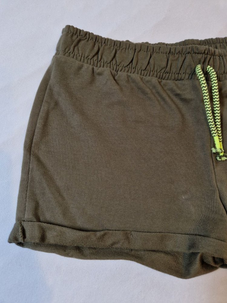 Here&There.  Bequeme Shorts.  Baumwolle + Polyester.  Größe S. 