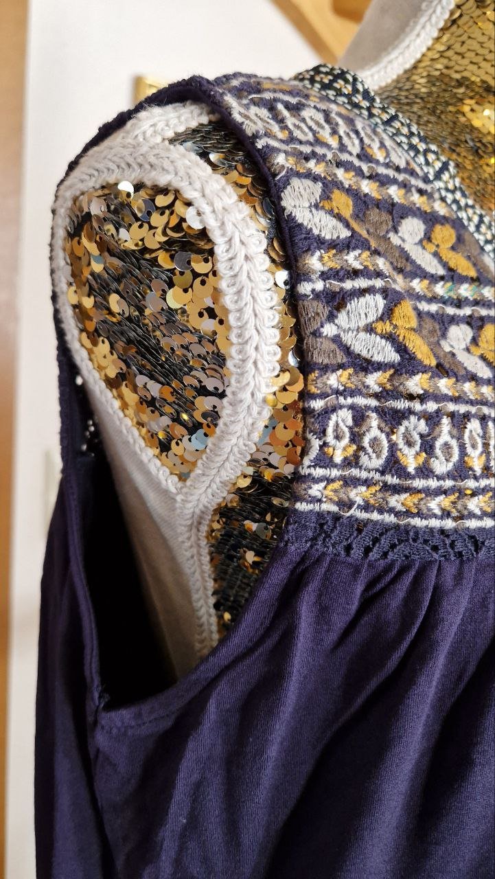 Bequeme Bluse - T-Shirt .  Größe L.  Viskose + Elastan. 