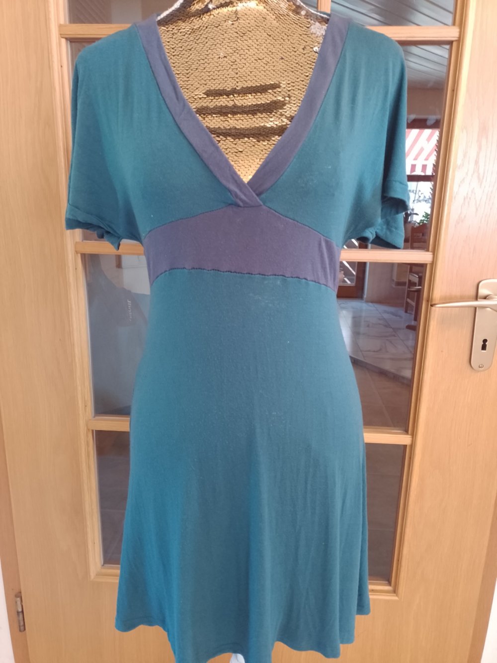 Leichtes Sommerkleid. Baumwolle + Elastan. Große S-M.