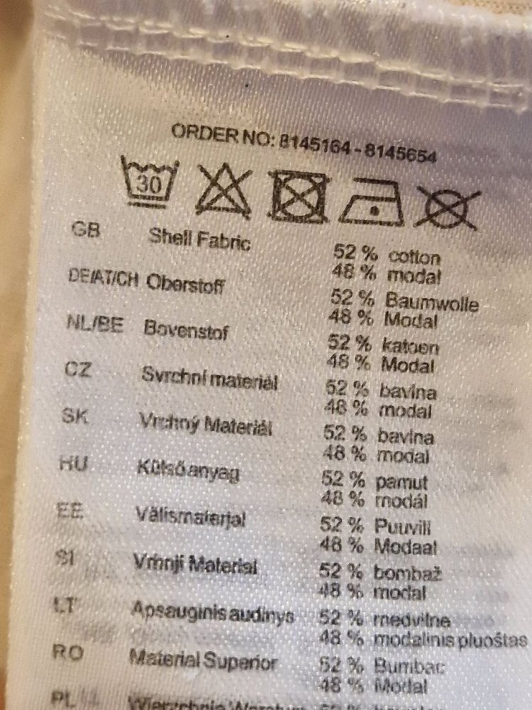 Flame.  Bequemes T-Shirt mit Pailletten.  Größe M. 