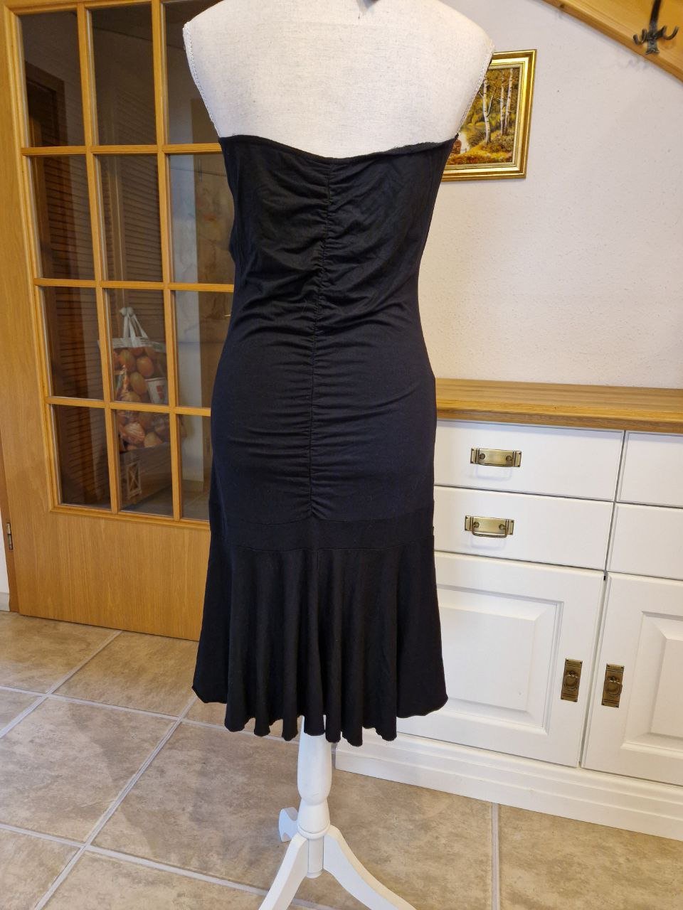 Clockhous. Bequemes schwarzes Sommerkleid. Viskose + Elastan. Größe 42.