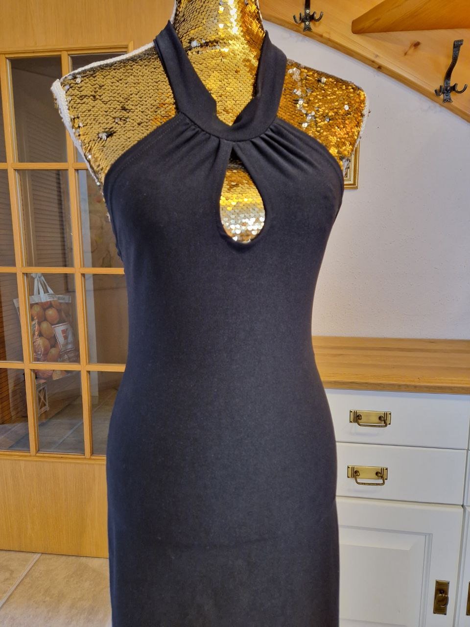 Schönes Sommerkleid, Partykleid, Abendkleid. 