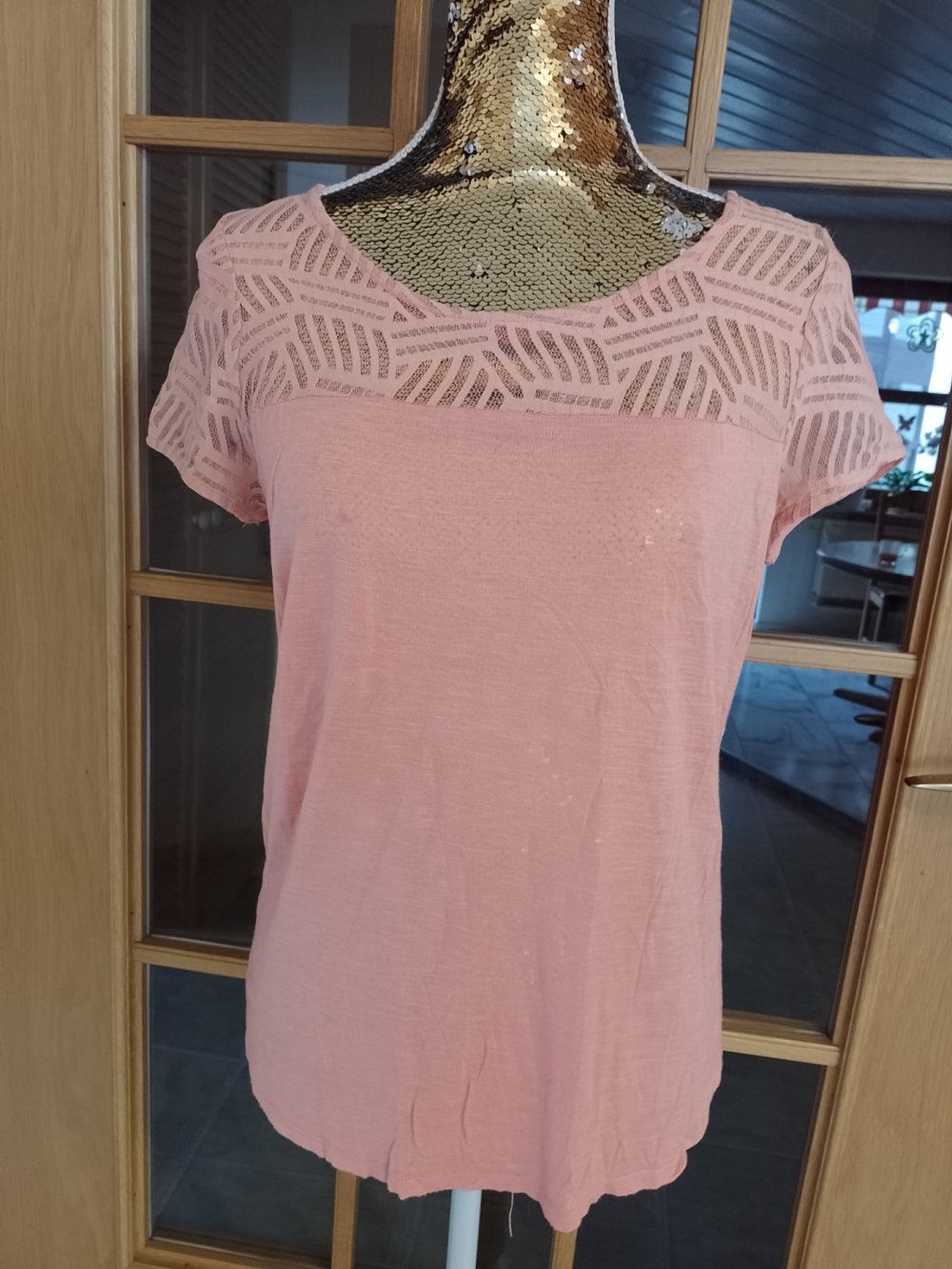 Only. Elegantes T-Shirt - Bluse - Top. Viskose + Polyester.