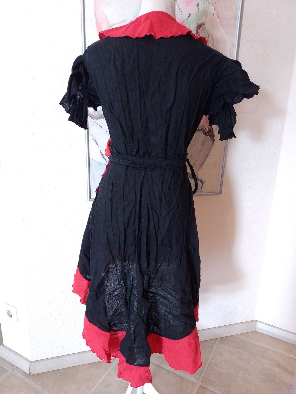 Karnevalskostüm. Halloween. Größe S-M.