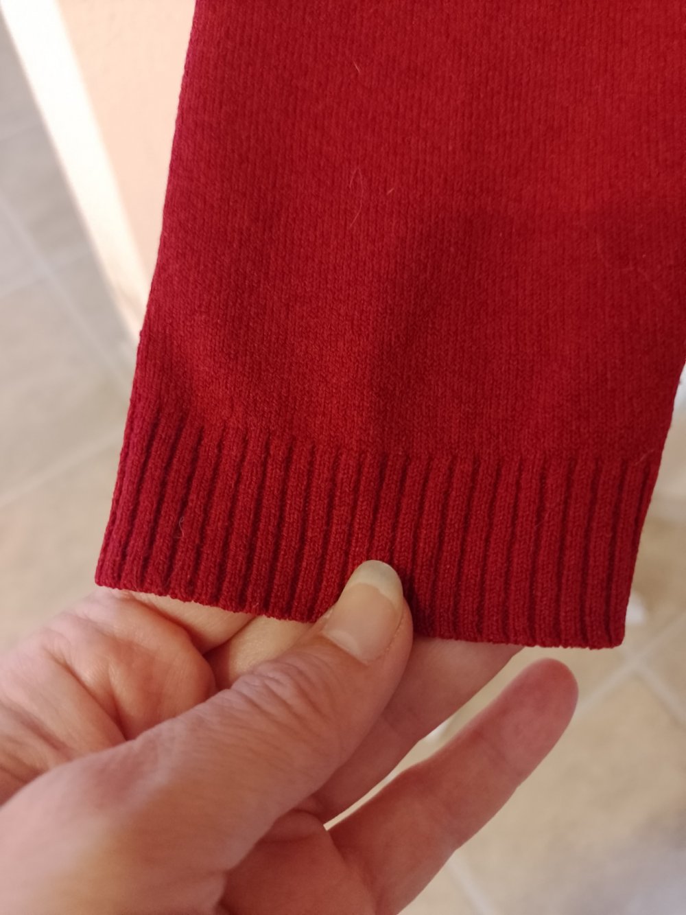 Schöner Pullover, Strick, Jersey. Burgundrot. Große 36.