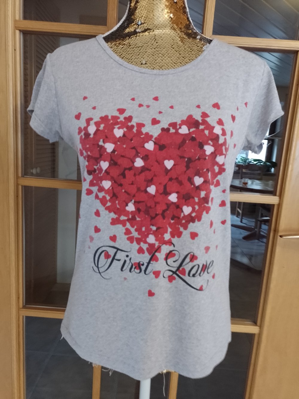 Elegantes T-Shirt - Bluse - Top. Baumwolle + Polyester.