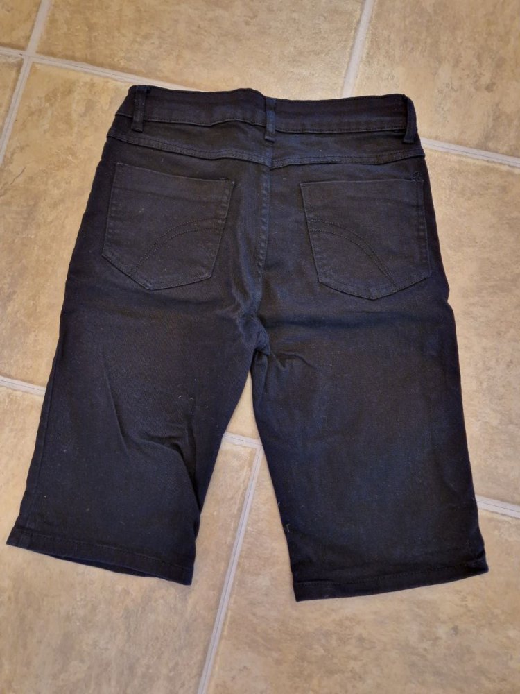 Gina Benotti. Bequeme Jeans - Shorts. Größe 36.