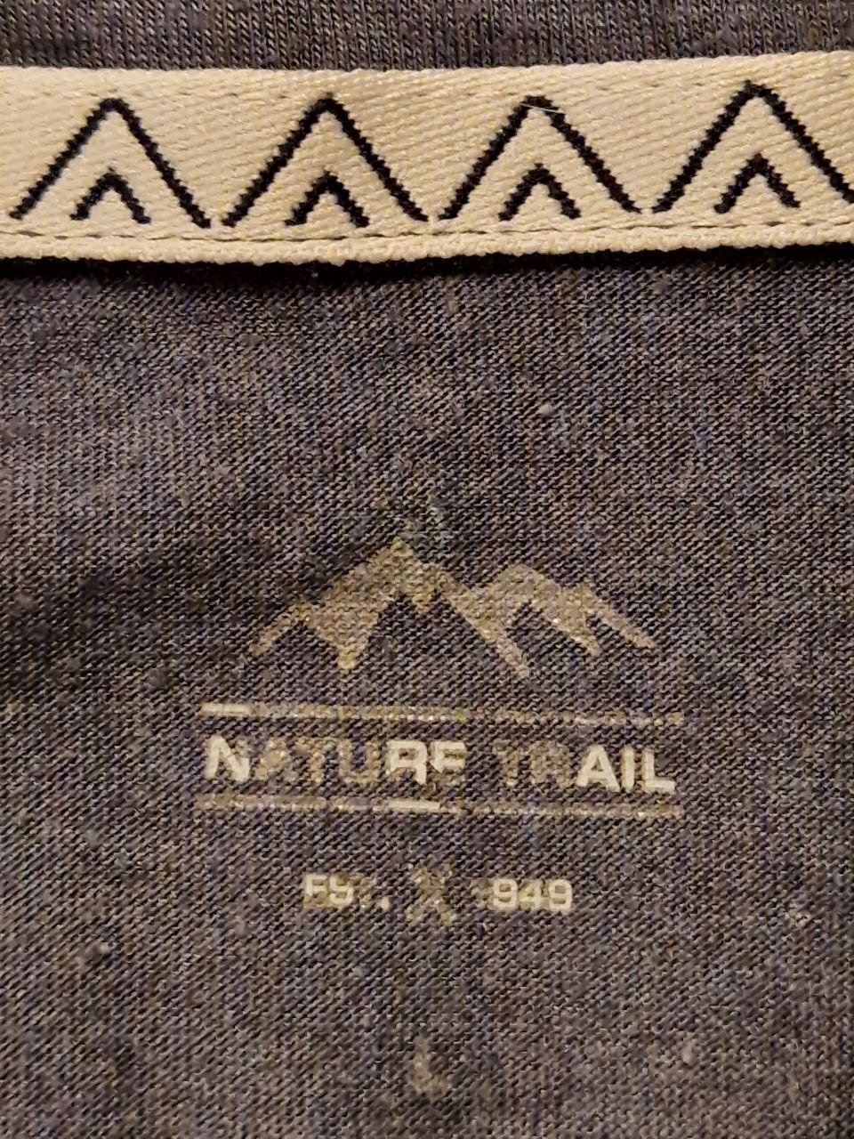 Nature Trail. Bequemes T-Shirt. Größe M-L. Polyester. 