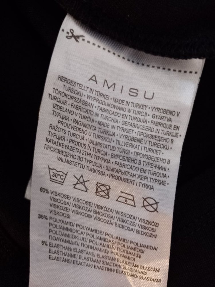 Amisu. Ein schöner Rock, Strickrock. Größe 36. 