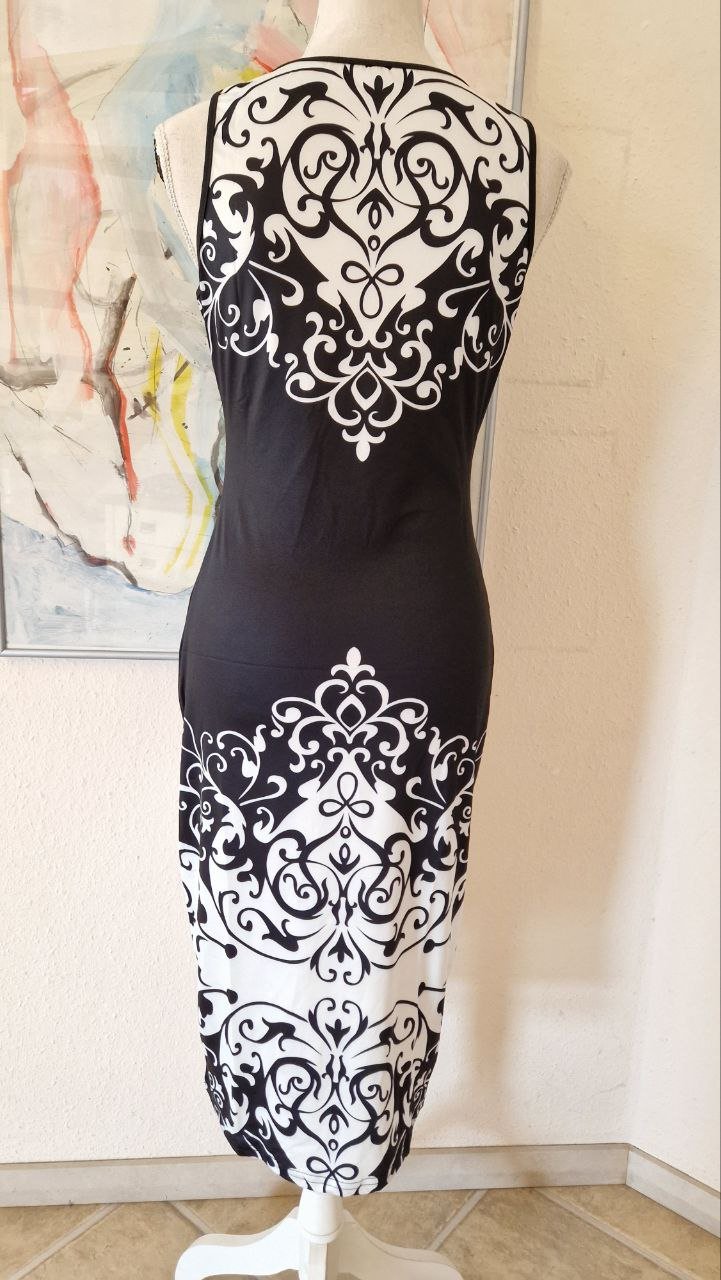 Schönes Sommerkleid, Partykleid, Abendkleid. Polyester + Elastan. Größe M.