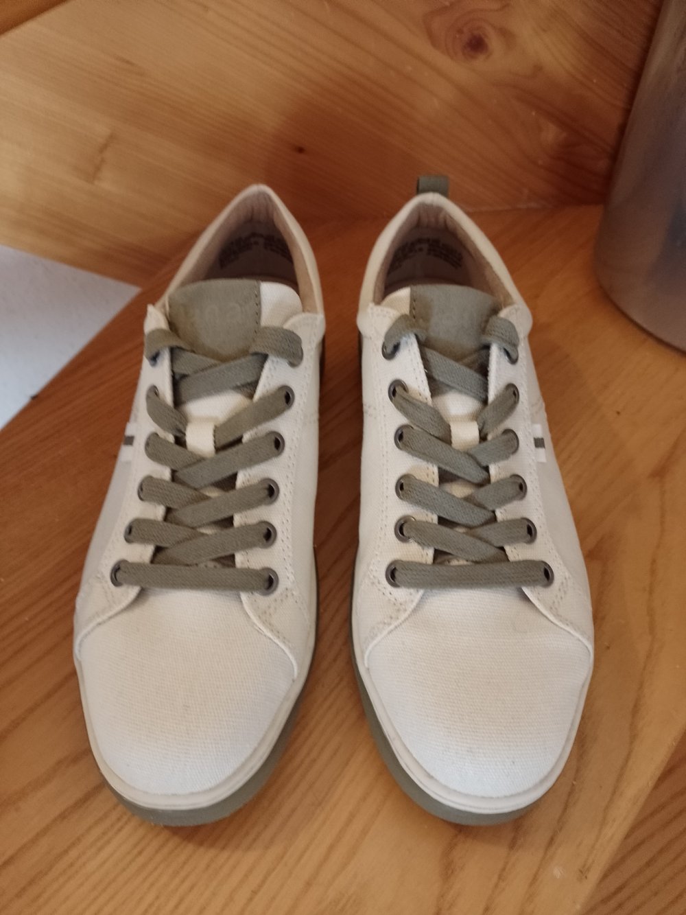 Neu. Jana. Stylische Sneaker, Sportschuhe. Größe 39.