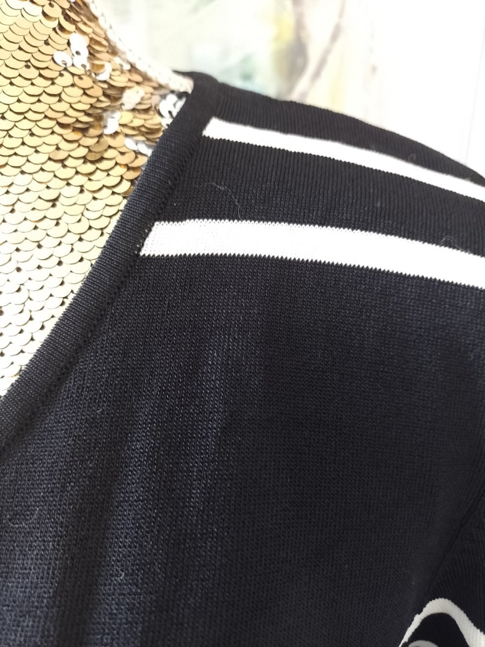 Wie neu. Elegantes T-Shirt - Bluse - Tunika. Viskose + Polyimid. Größe 42-44 