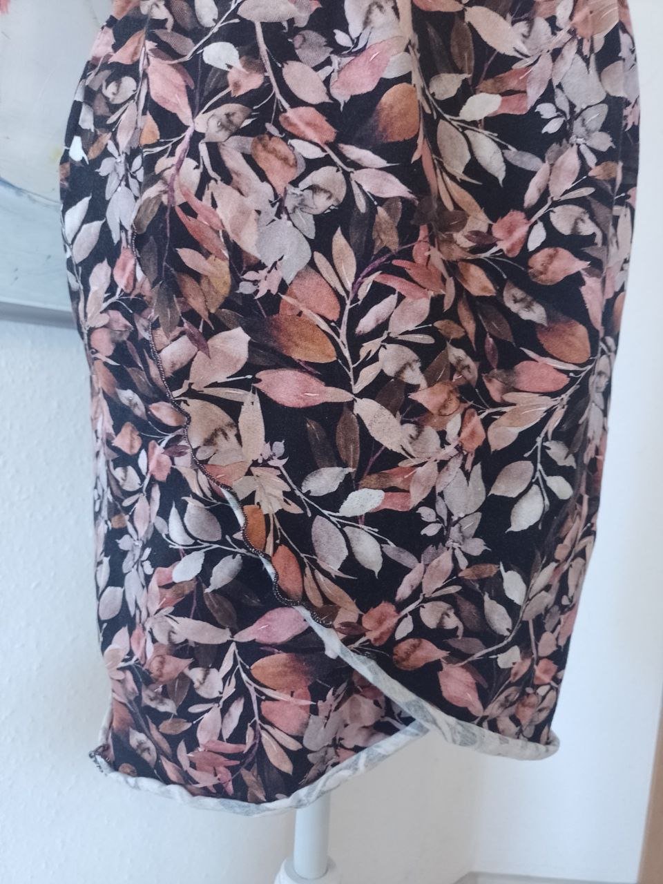 Schönes Sommerkleid. Baumwolle + Elastan.  Große S. 