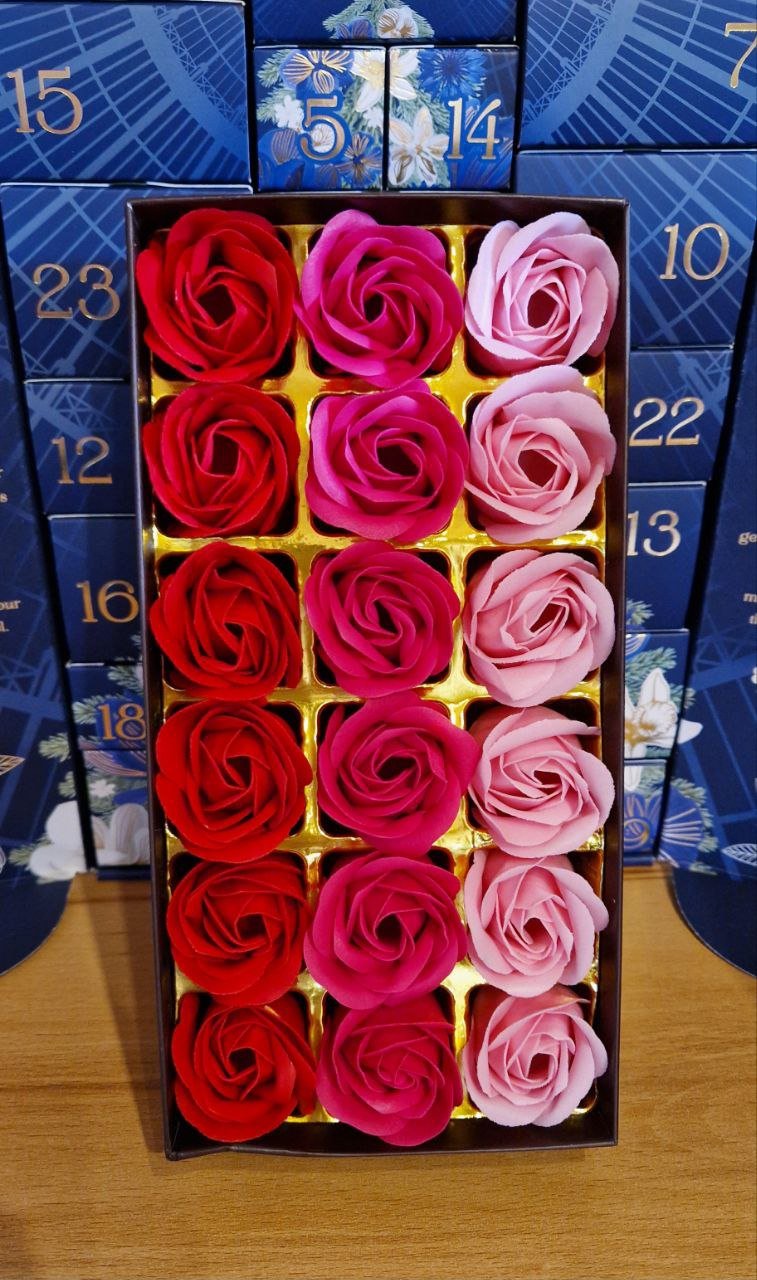 Rosen Seifenblume Geschenkbox. Geschenk für Valentinstag, Geburtstag, Hochzeit. 