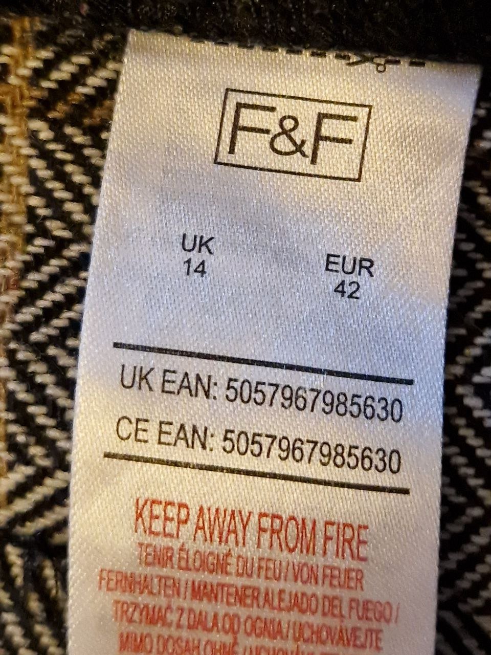 Stylische klassische warme Hose. Größe 40-42. 