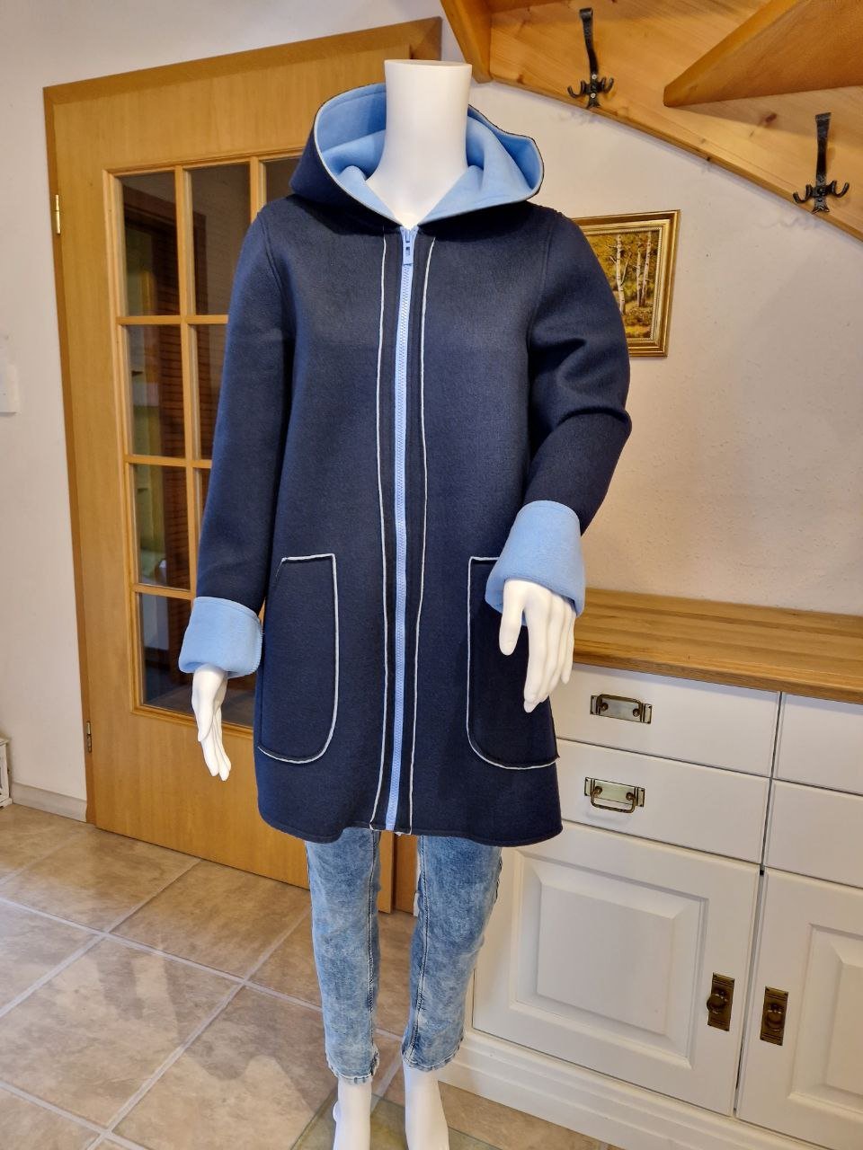 Neu.  Schöne praktische warme Jacke.  Mantel.  Größe S. 
