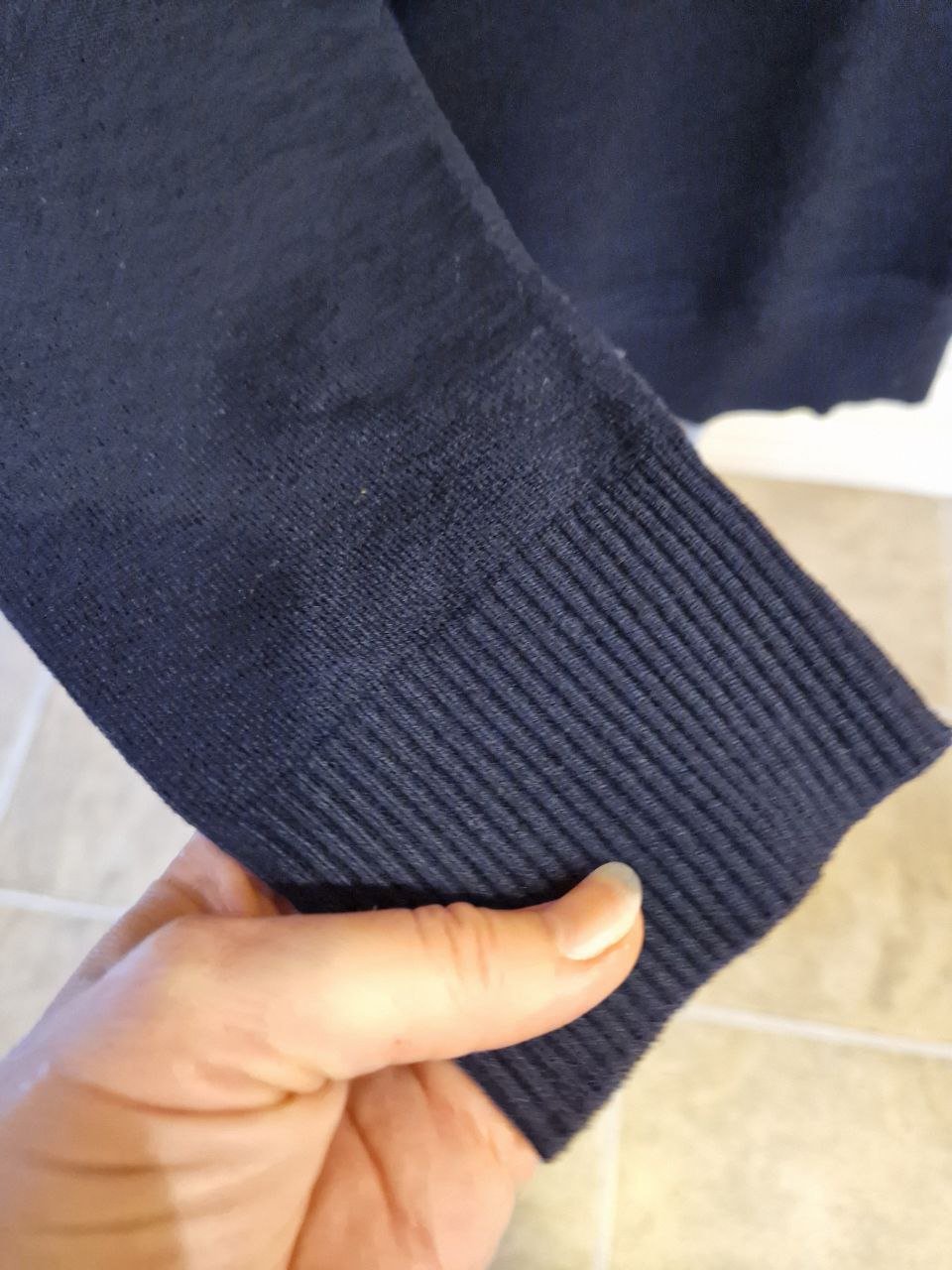 Schöner Herrenpullover.  Größe M ( 48-50 ).