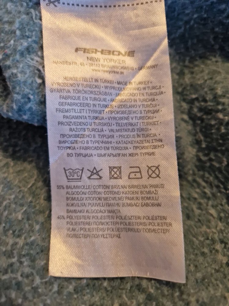 Fisch one.  Stylischer Pullover mit Kapuze.  Größe XS.