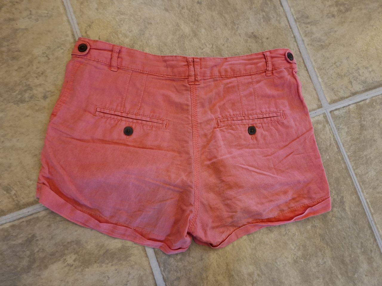 H&M. Bequeme Shorts.  Baumwolle + Linen.  Größe 36. 