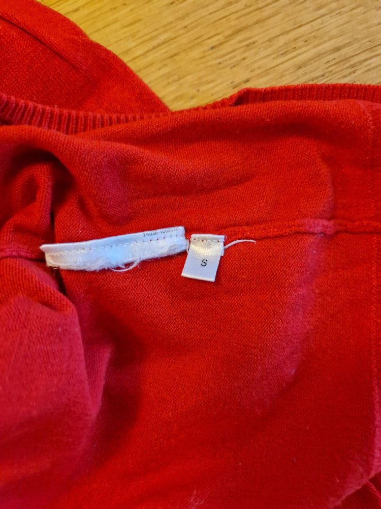 Yessica. Schöner Pullover. Große S. 